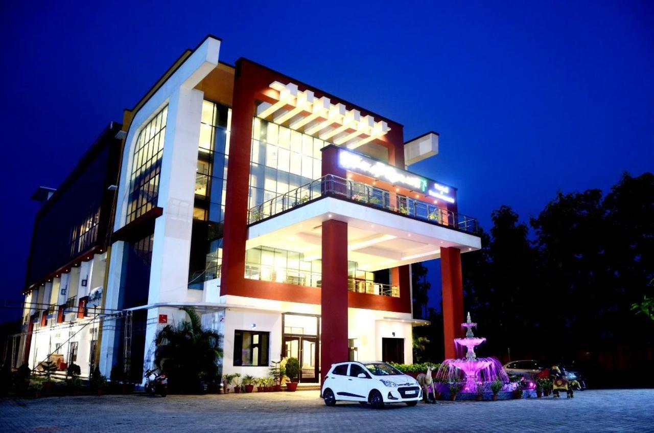 Taraji Resort Ayodhya Luaran gambar