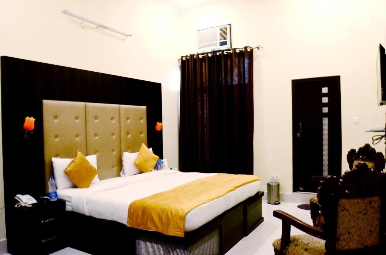 Taraji Resort Ayodhya Luaran gambar