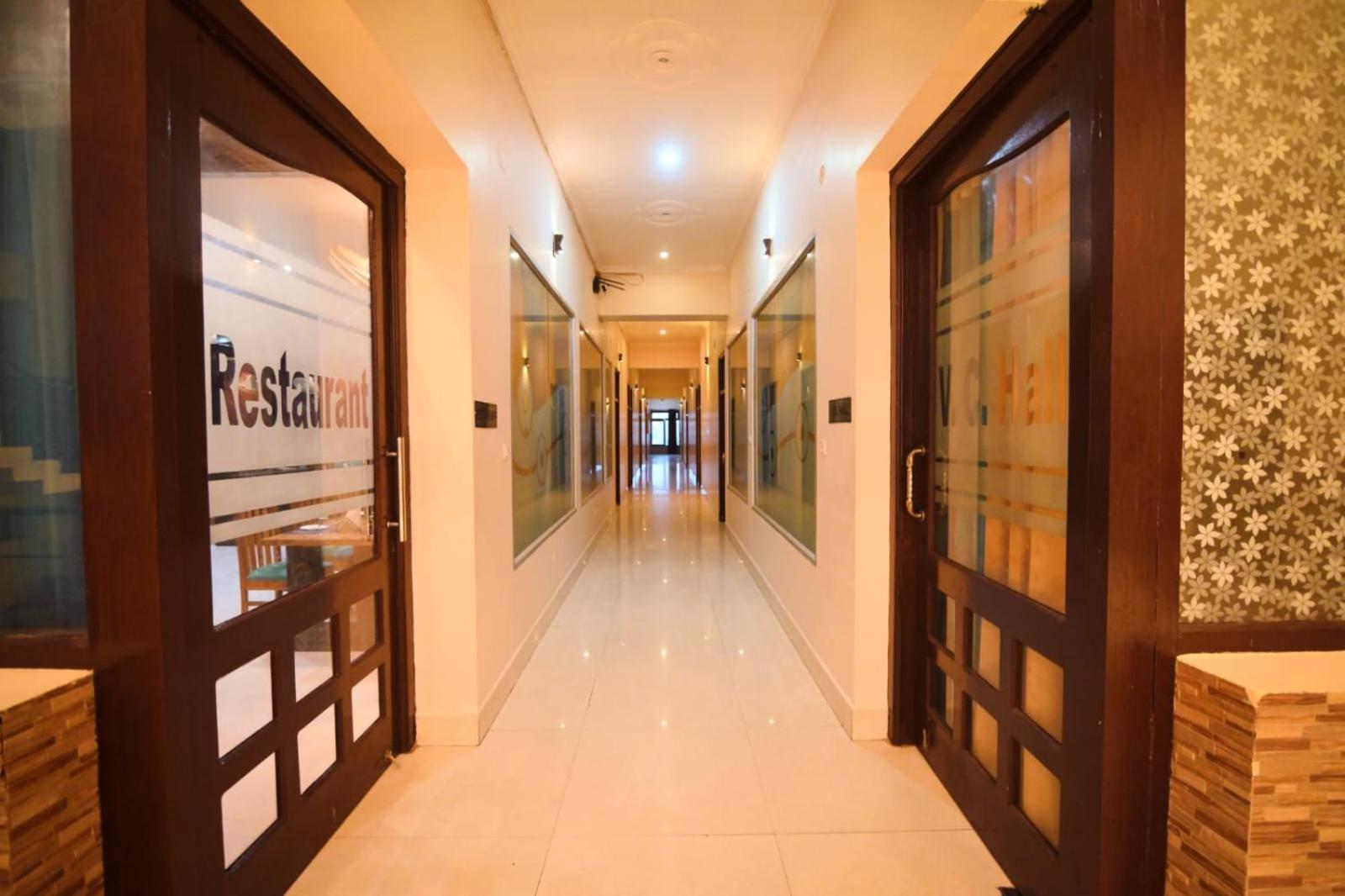Taraji Resort Ayodhya Luaran gambar